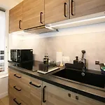 Expat Renting - L'evasion - Saint Michel - Metro